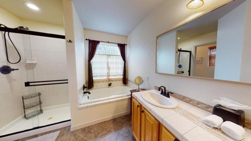 120 Winding Meadow By Vacation Rentals For You Monument Bagian luar foto